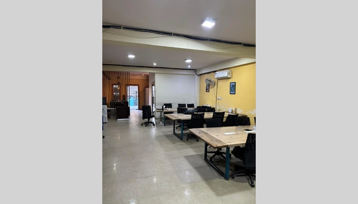 Serviced Office Space in Ahmedabad - brokerfree.ai