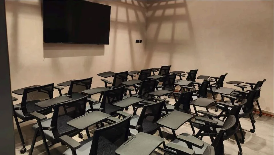 Best Training Room in Kochi - brokerfree.ai