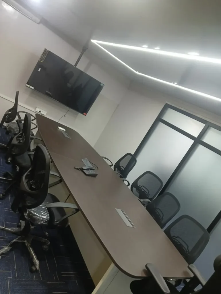 e8f16a16df548042c4856f91bb213220__eeoWGWVO